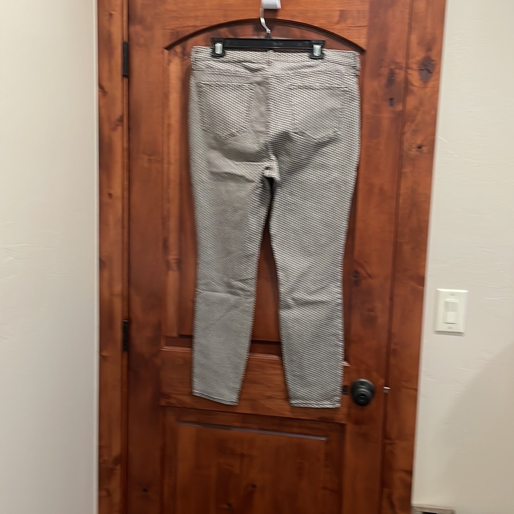 Women’s Jeans - Picture 5 of 5